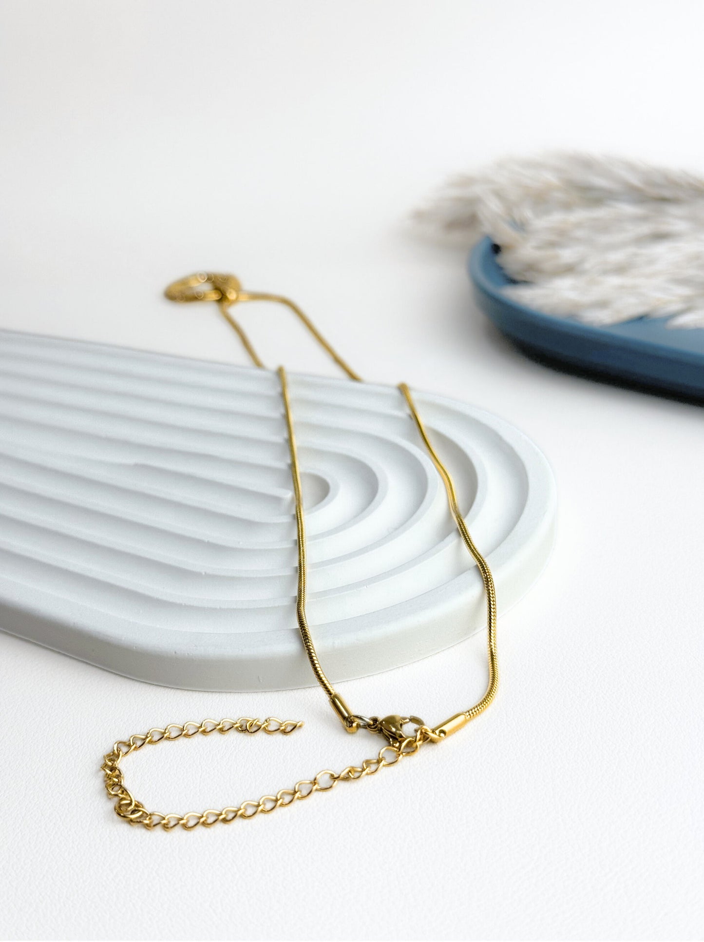 Collier Acier Doré Médaille Irrégulière