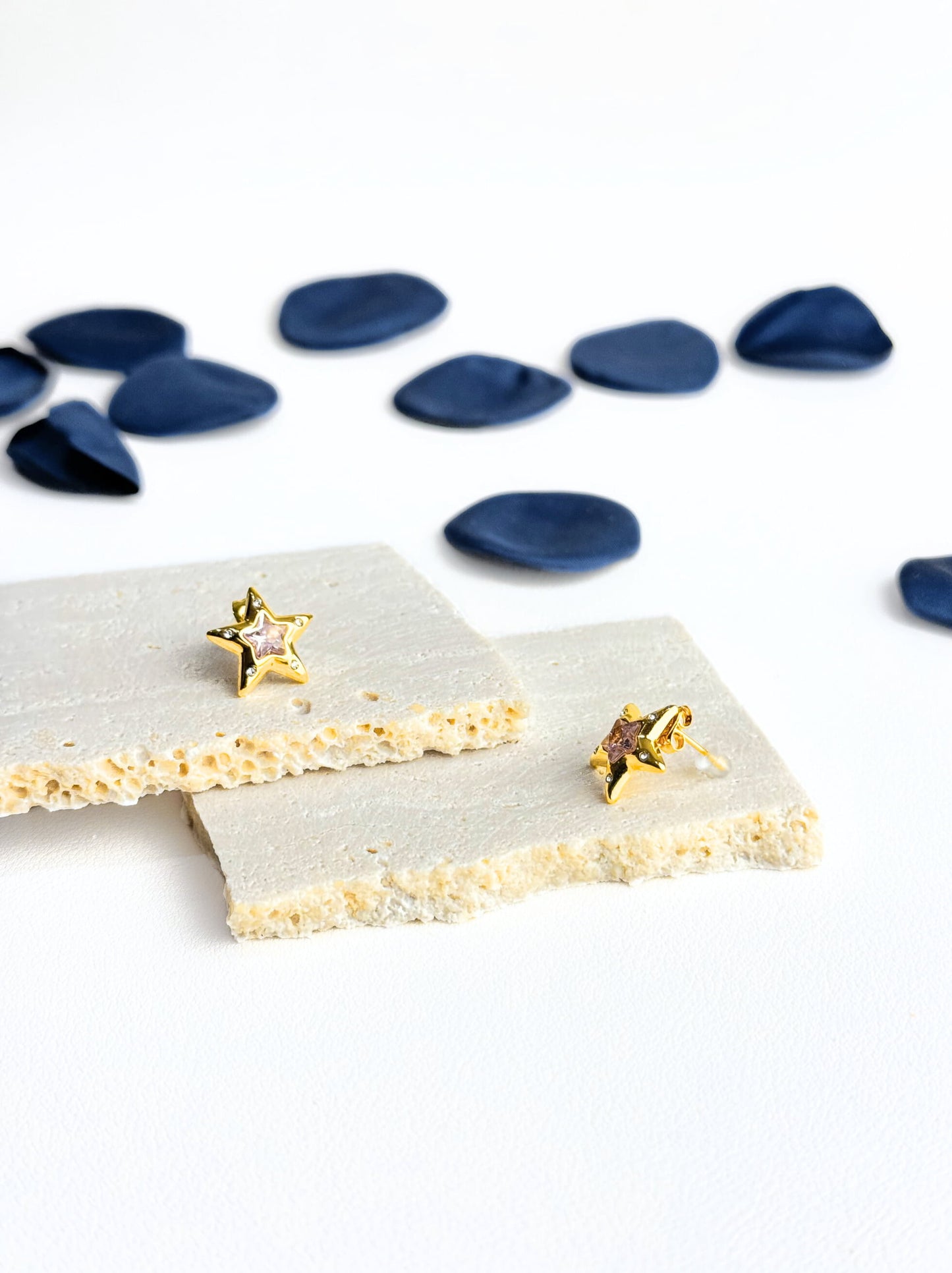 Zirconia star gold steel earrings