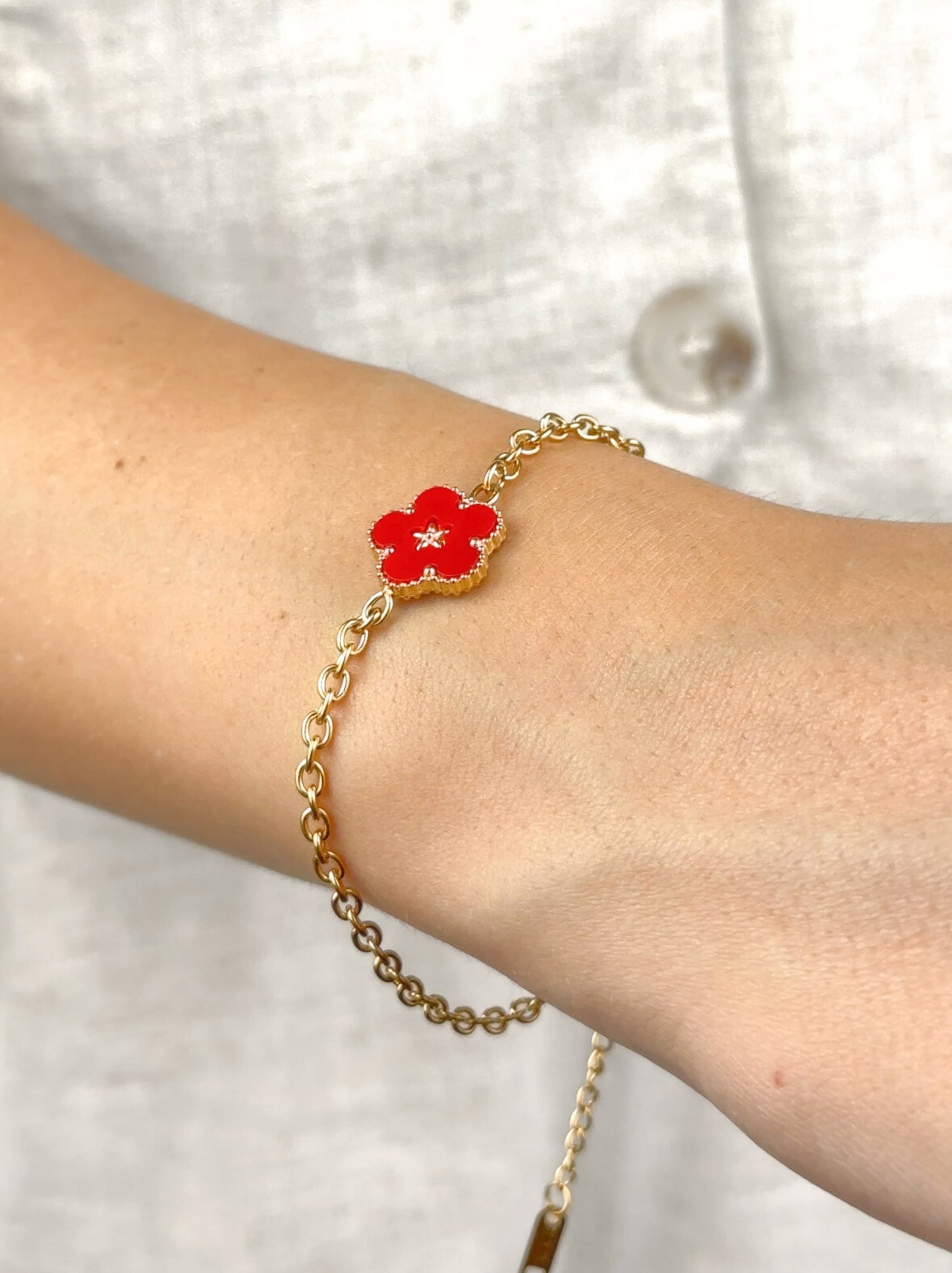 Bracelet Acier Doré Fleur Rouge