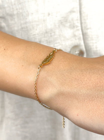 Bracelet en acier doré à la feuille