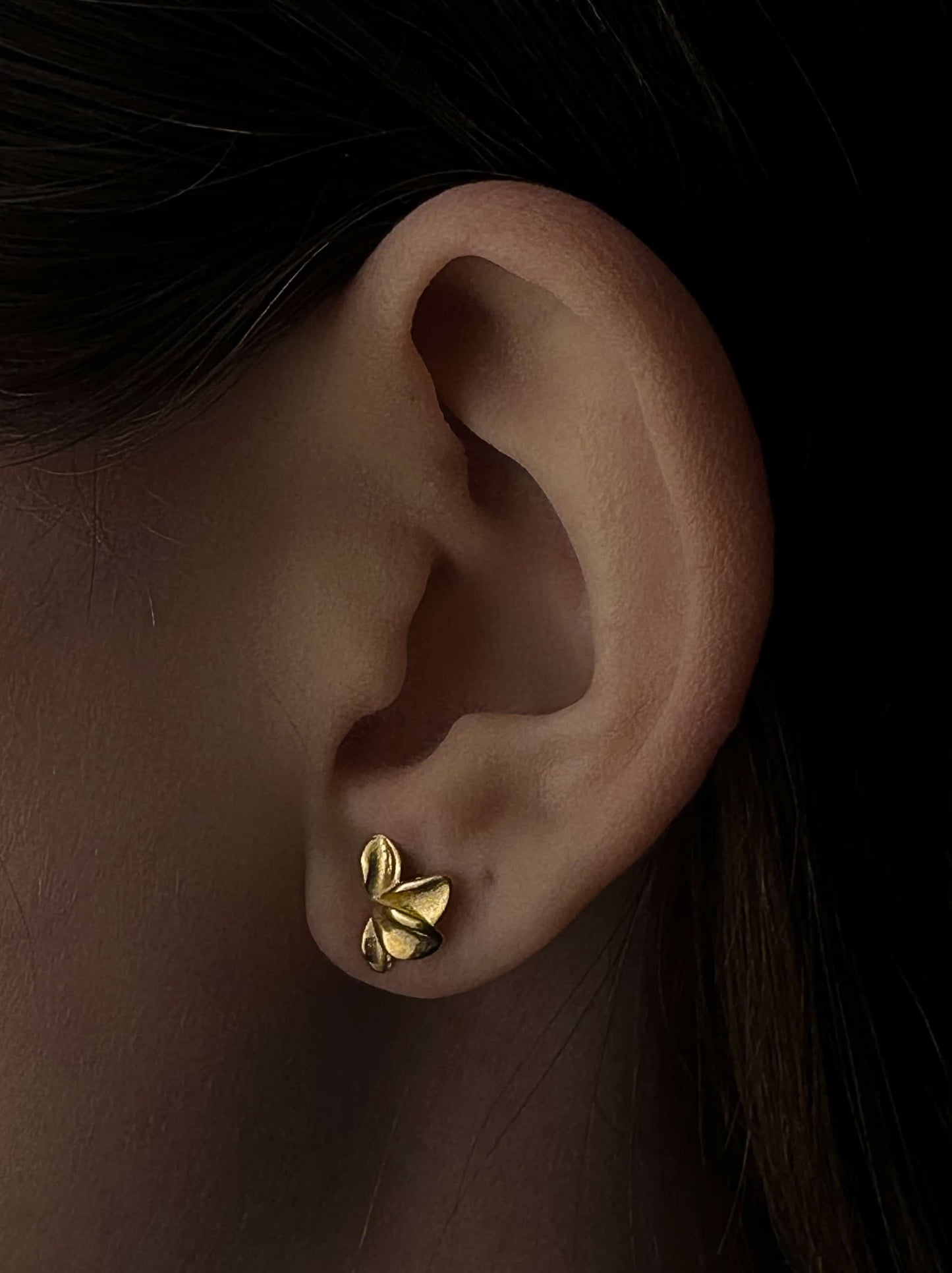 Flower gold steel earrings