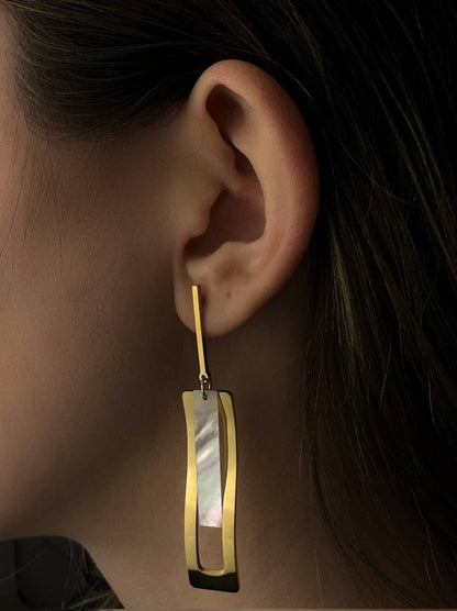 Pearlescent gold steel earrings