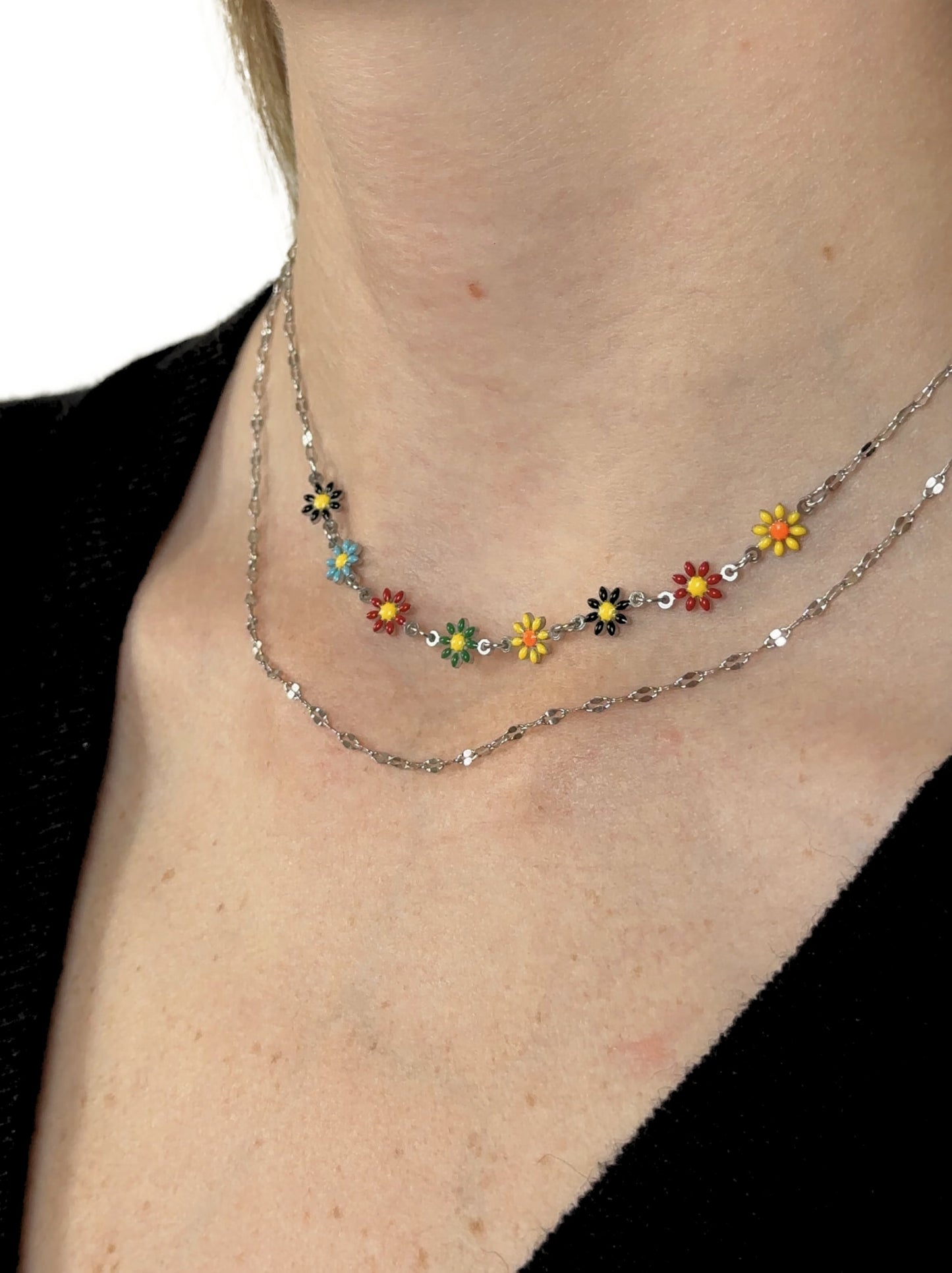 Collier acier argenté fleurs colorées