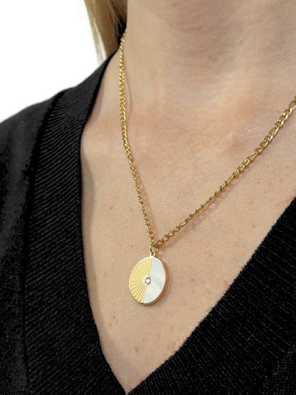 Pearl medal golden steel necklace