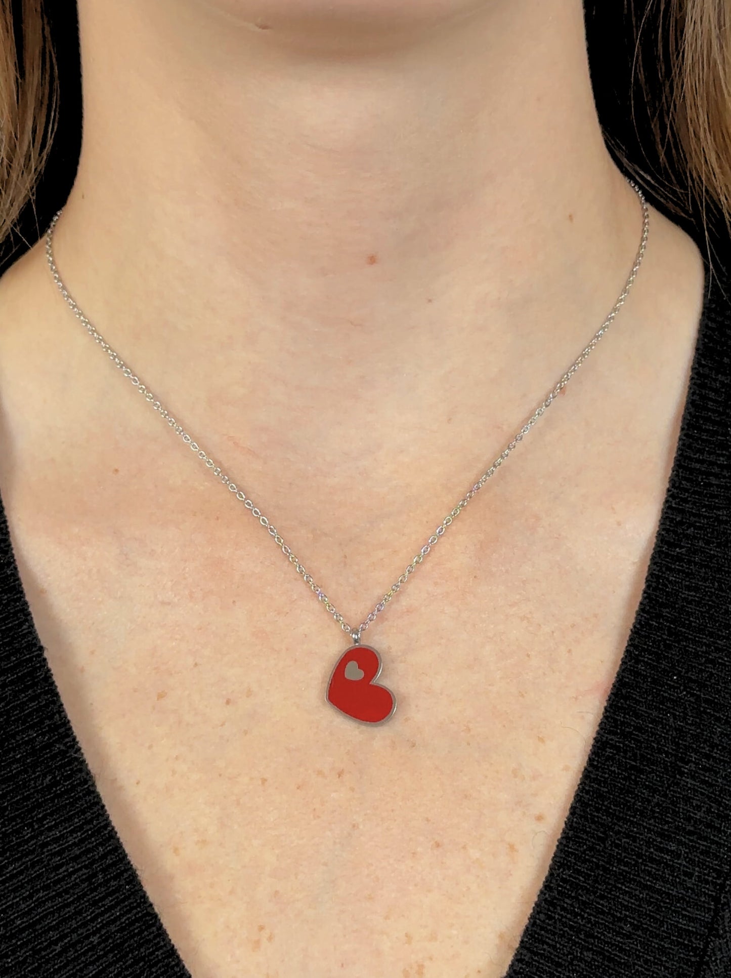 Collier en acier argenté avec coeur