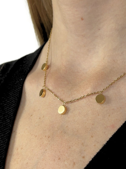 Golden steel necklace with smooth medals