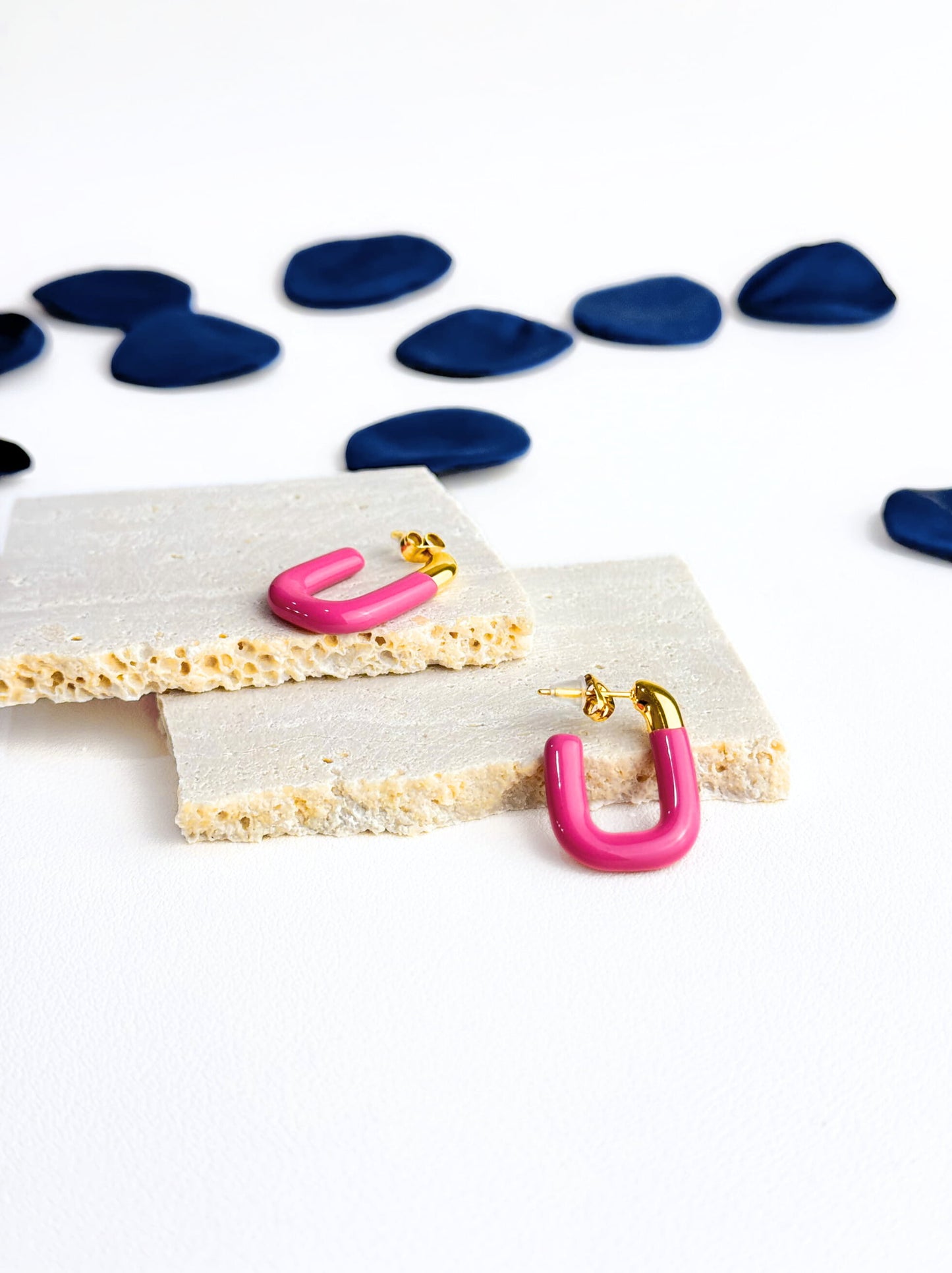 Pink enamelled gold steel rings