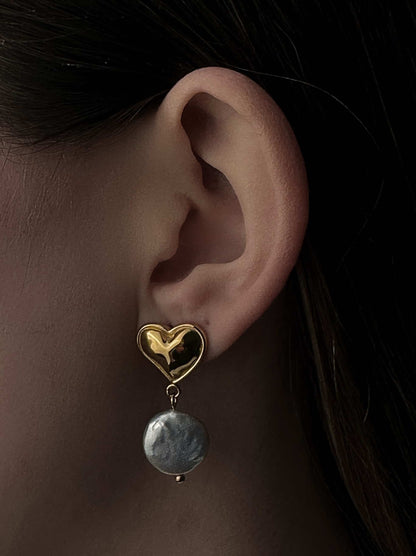 Golden steel heart earrings with pearl