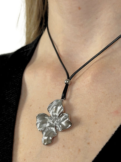 Choker with silver steel flower