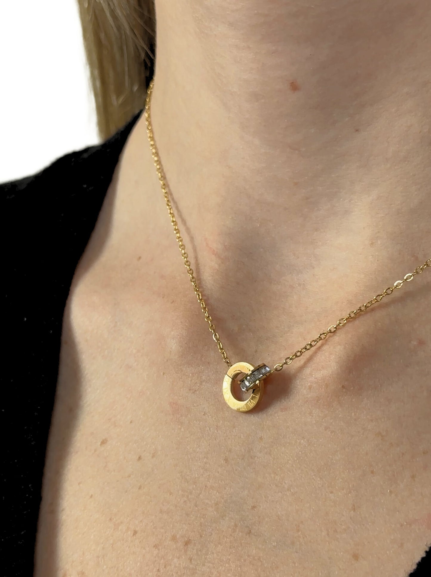 Circle gold steel necklace with zirconia