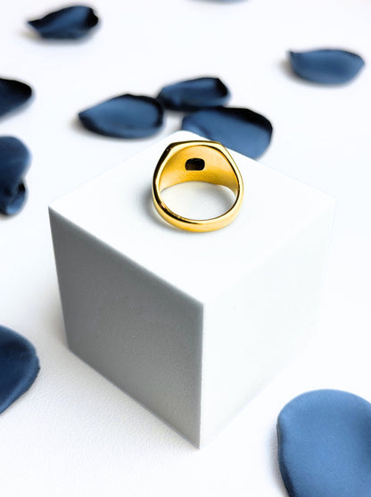 Blue stone gold steel ring