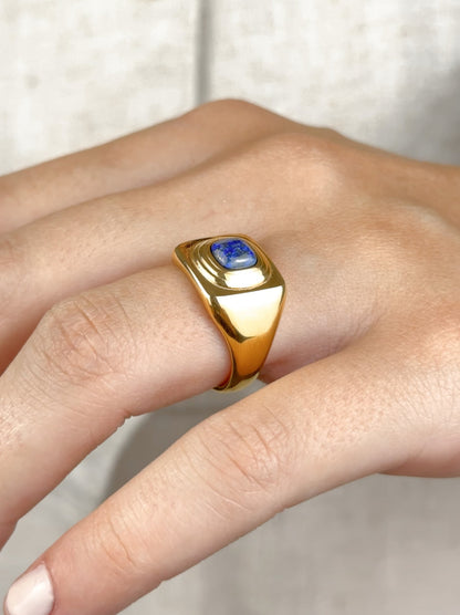 Blue stone gold steel ring